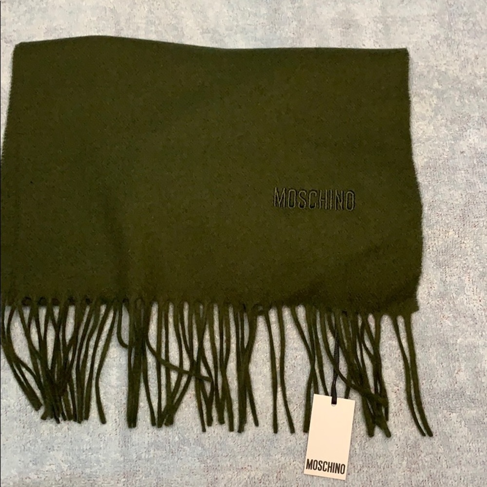 ‼️FINAL SALE‼️MOSCHINO SCARVES